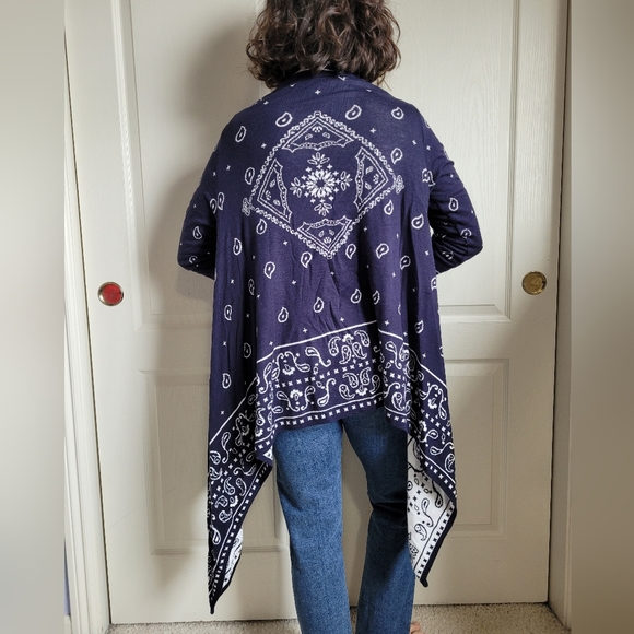 H&M Divided Navy Blue and White Paisley Long Duster Cardigan - Picture 4 of 8